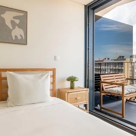 Guestready - Modern Retreat With Balcony Views *