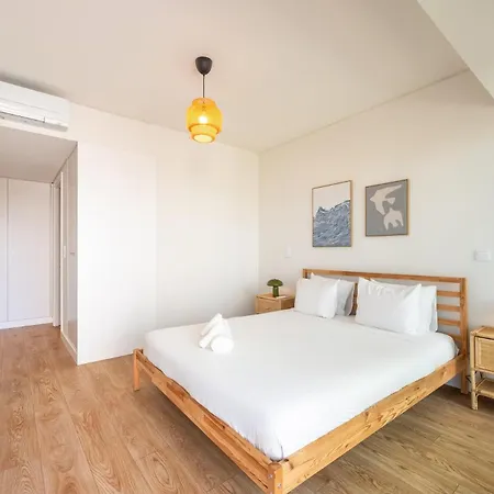 Appartamento Guestready - Modern Retreat With Balcony Views