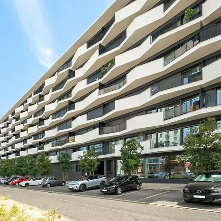 Guestready - Modern Retreat With Balcony Views * Lisbona