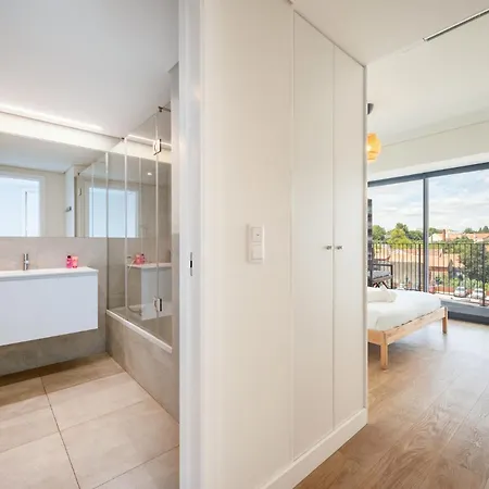 Guestready - Modern Retreat With Balcony Views Lisbona