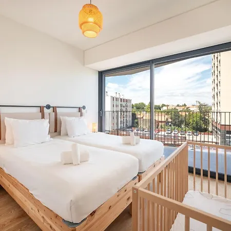 Guestready - Modern Retreat With Balcony Views Appartamento *