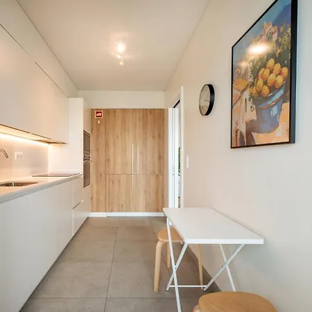 Guestready - Modern Retreat With Balcony Views Appartamento *