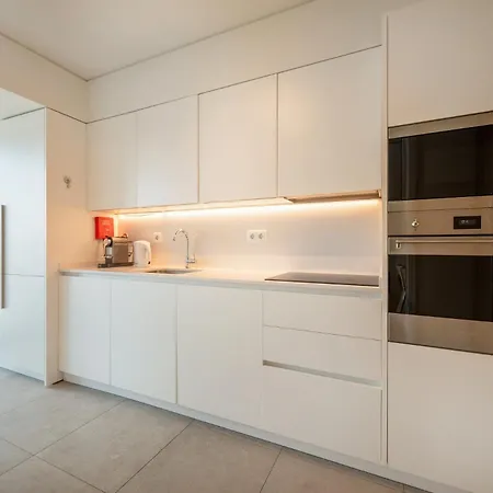 Appartamento Guestready - Modern Retreat With Balcony Views
